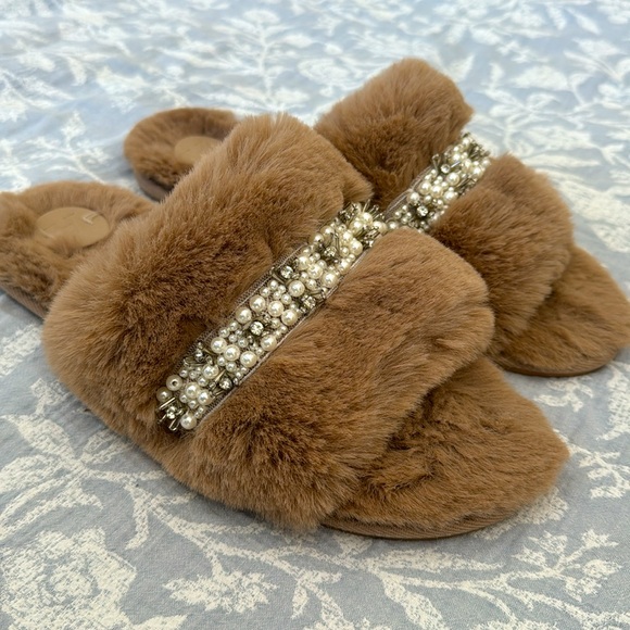 Anthropologie faux fur jewelled slippers - Picture 5 of 11